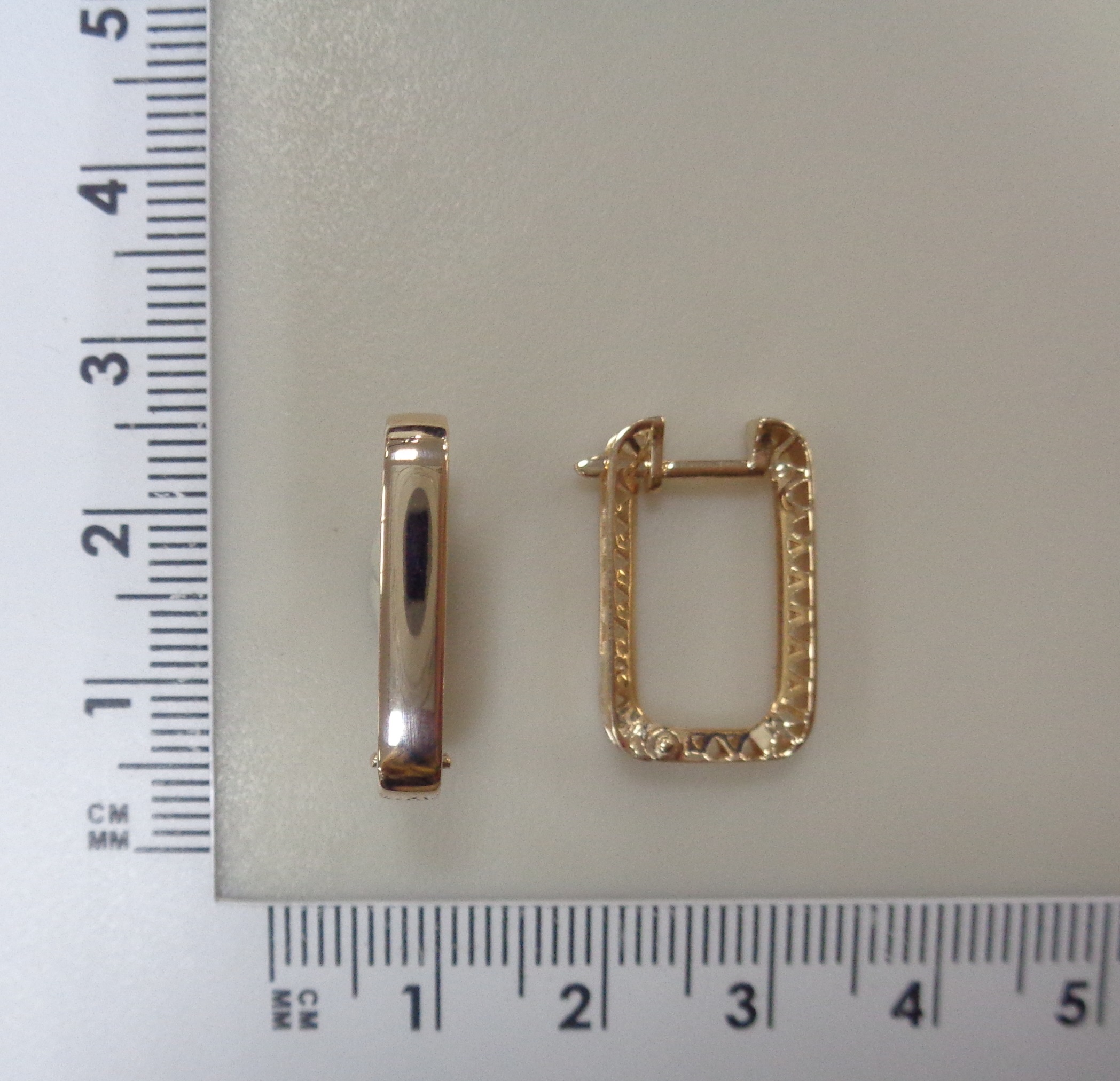 10519-000730 Серьги (Au 585)